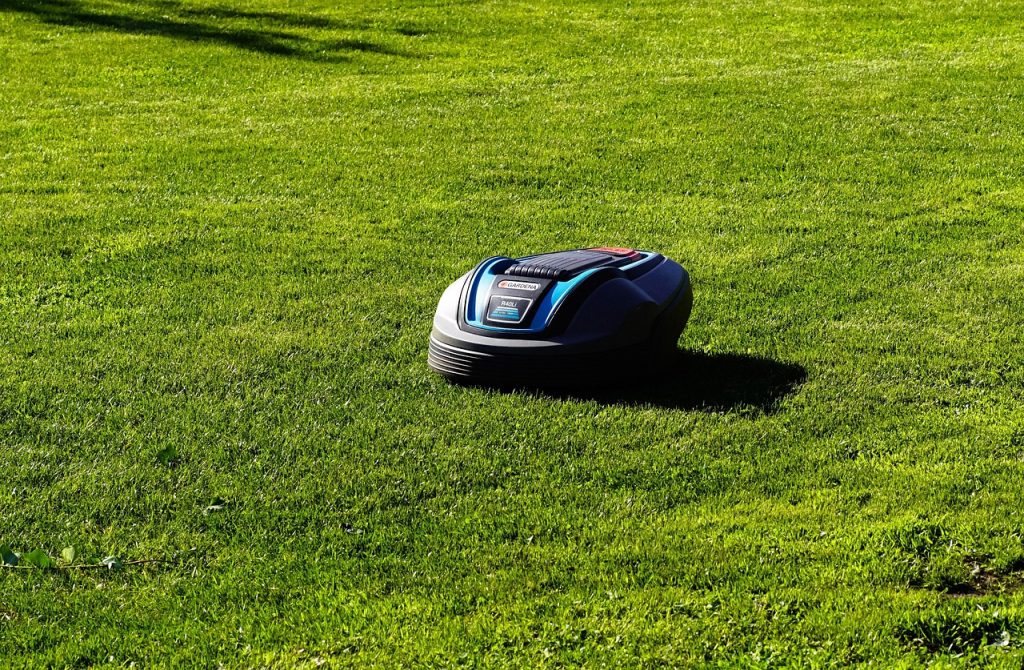 lawn mower, battery mower, lawn mower robot, nature, garden, short, maintained, robotic lawnmower, automatically, autonomous, garden maintenance, electric, equipment, technology